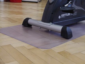 Bild von Floor Protect 11, Unterlagen f. Fitnessgeräte, klarsichtig, Maße: ca 2000 x 850 x 2 mm (LxBxH)